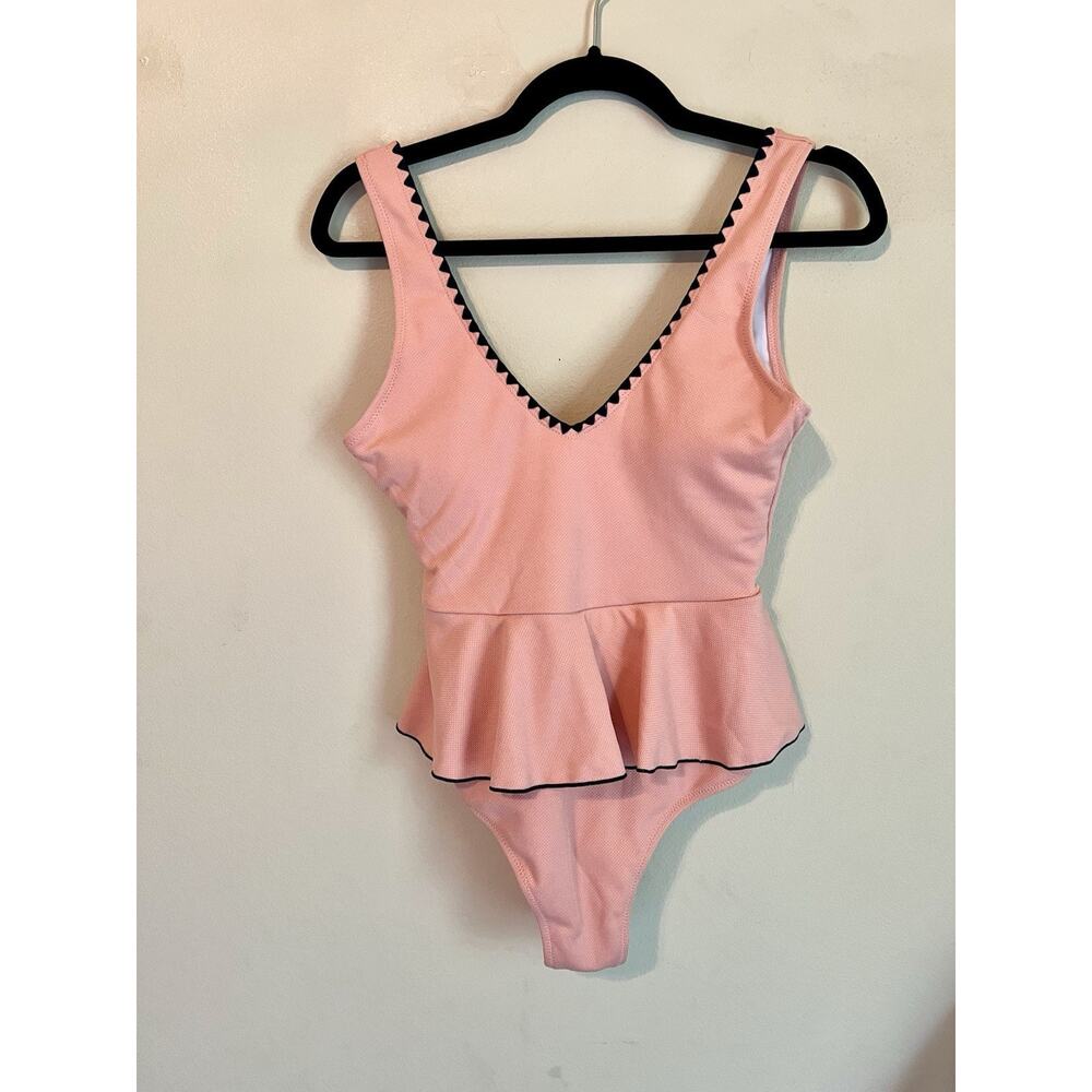 Cupshe One Piece Swimsuit Size S Pink Black Trim Ruffle New With Tags